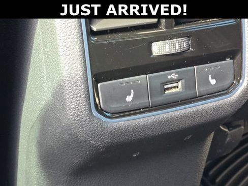 Used 2016 Volkswagen Passat 1.8T SE FWD image 12