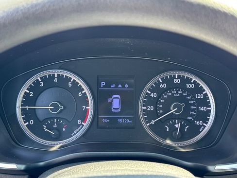Used 2020 Hyundai Santa Fe SE w/ Cargo Package FWD image 16