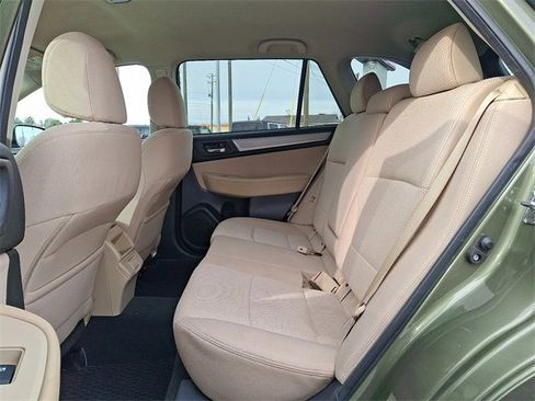 Used 2019 Subaru Outback 2.5i Premium image 10