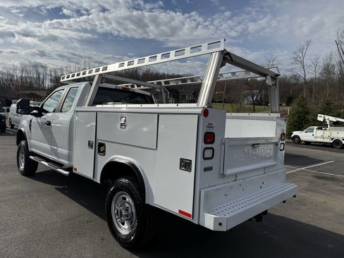 Used 2017 Ford F350 XL image 5