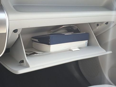 Certified 2024 Hyundai Kona SEL w/ Convenience Package image 16