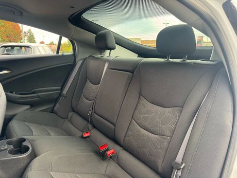 Used 2017 Chevrolet Volt LT image 17