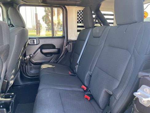 Used 2021 Jeep Wrangler Unlimited Sport image 11
