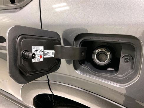 Used 2025 Ford Bronco Sport Badlands image 42