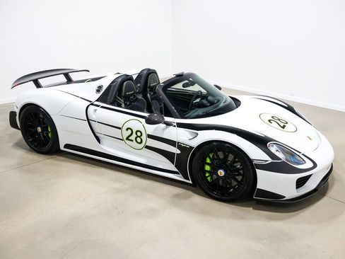 Used 2015 Porsche 918 Spyder image 84