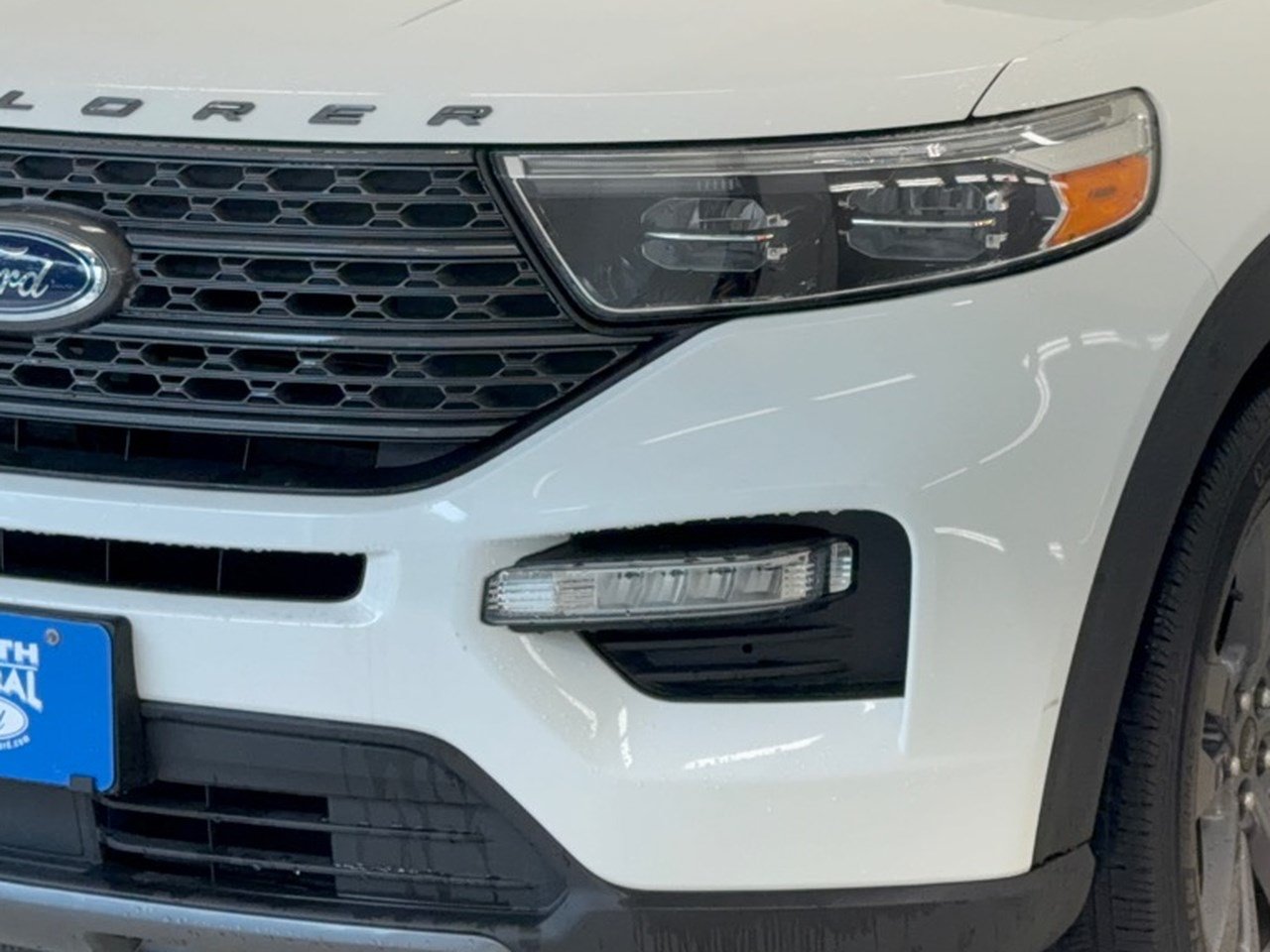 Used 2023 Ford Explorer XLT w/ Equipment Group 202A RWD image 12