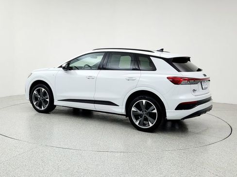 Used 2023 Audi Q4 e-tron Premium w/ Convenience Package image 7