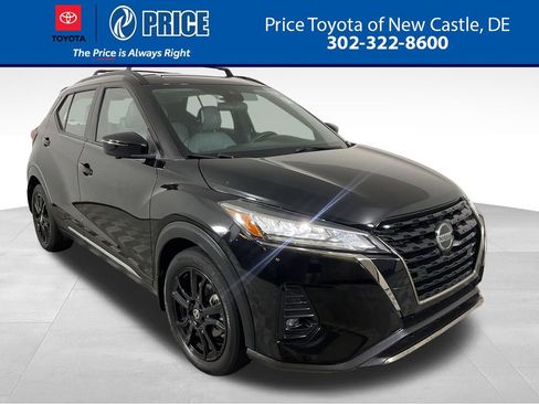 Used 2021 Nissan Kicks SR w/ SR Premium Package FWD image 1