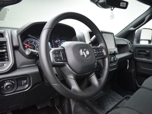 New 2026 RAM 5500 Tradesman AWD/4WD image 38