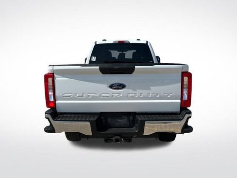 Used 2024 Ford F250 XLT AWD/4WD image 7