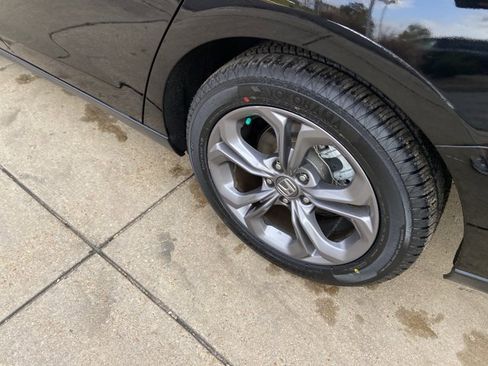 Used 2024 Honda Accord EX image 29