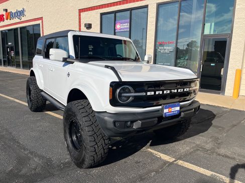 Used 2022 Ford Bronco Outer Banks AWD/4WD image 2