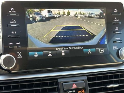 Used 2019 Honda Accord Touring image 17