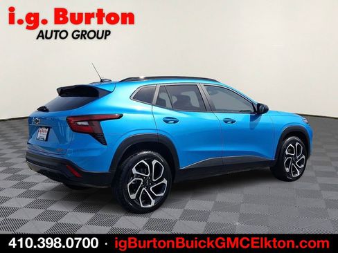 Used 2025 Chevrolet Trax RS w/ Driver Confidence Package image 6