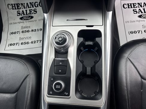 Used 2020 Ford Explorer Limited AWD/4WD image 7