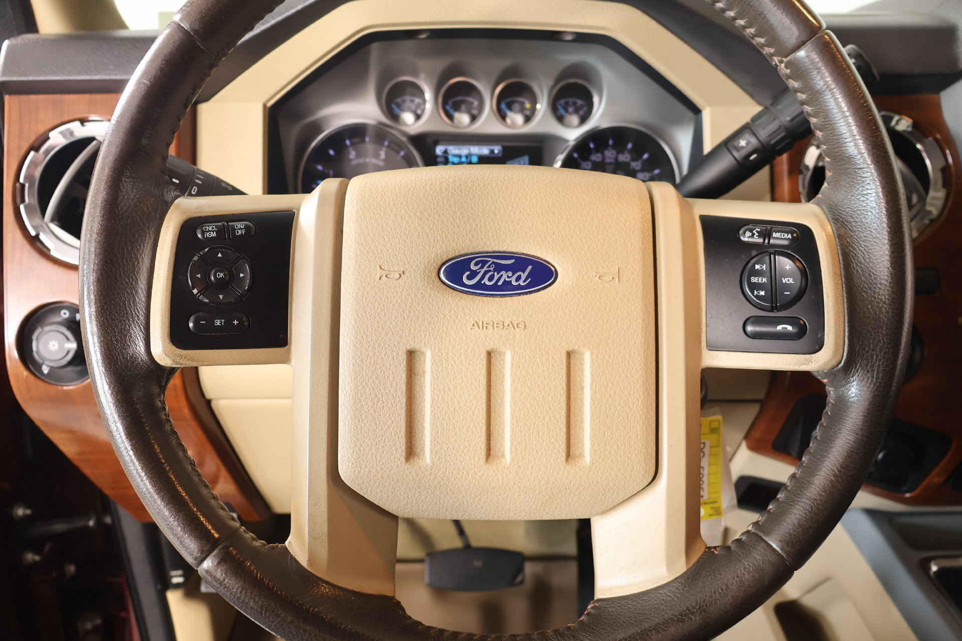 Used 2015 Ford F250 King Ranch w/ FX4 Off-Road Package AWD/4WD image 3