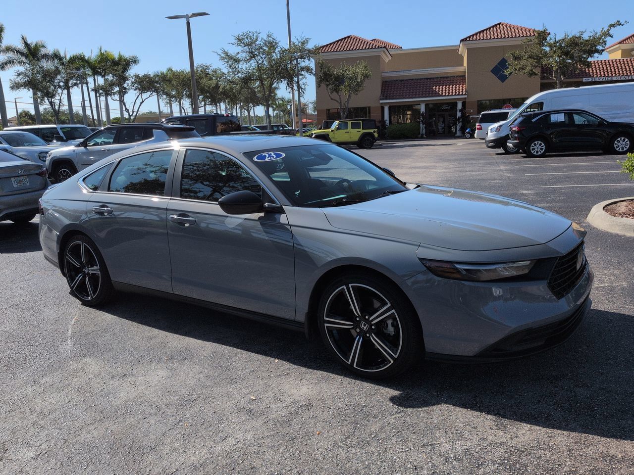 Used 2023 Honda Accord Sport image 2