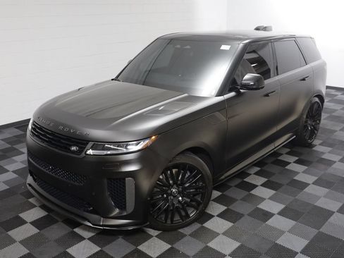 Used 2024 Land Rover Range Rover Sport AWD/4WD image 2