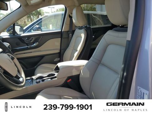 New 2025 Lincoln Corsair FWD image 17