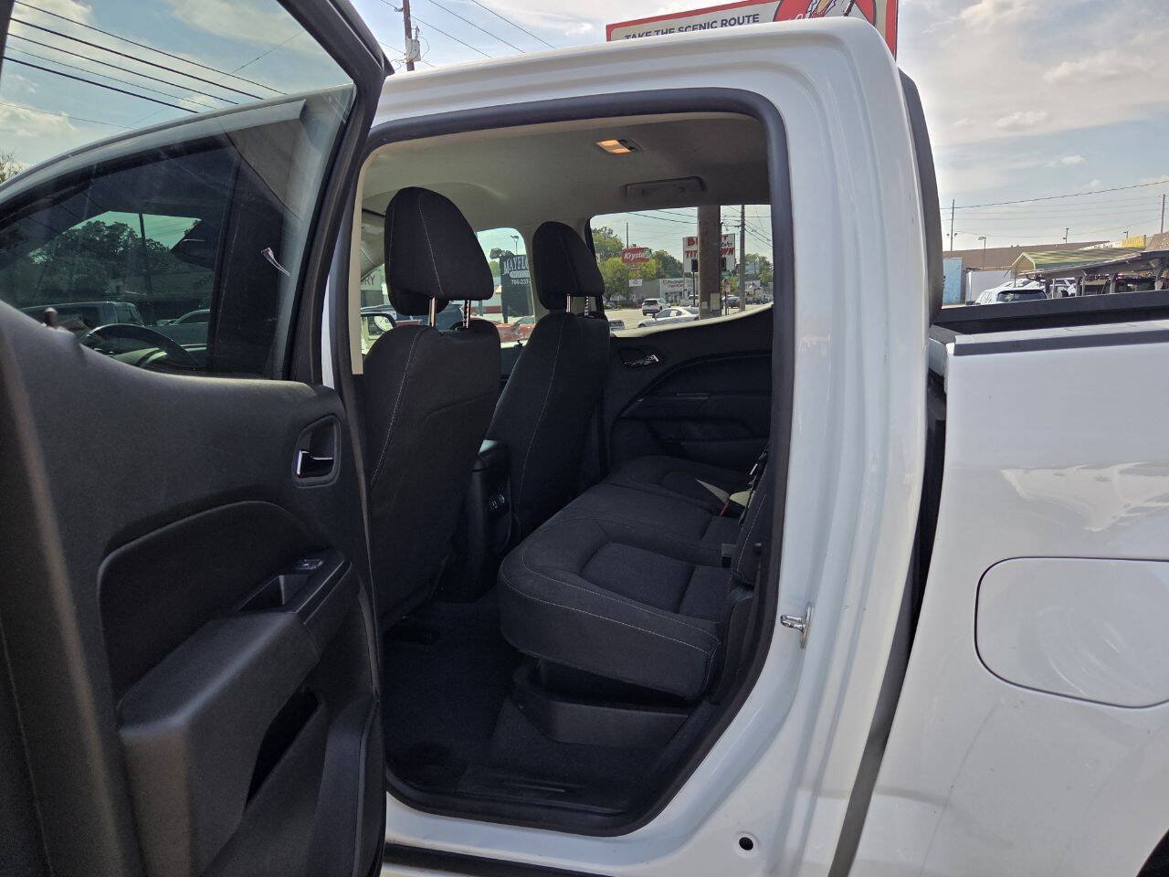 Used 2020 Chevrolet Colorado LT w/ LT Convenience Package RWD image 15