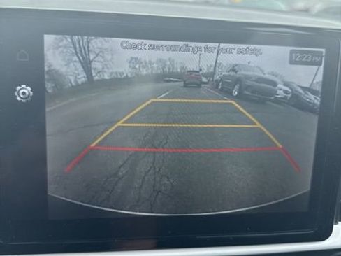 Used 2023 Hyundai Venue Limited w/ Cargo Package image 8