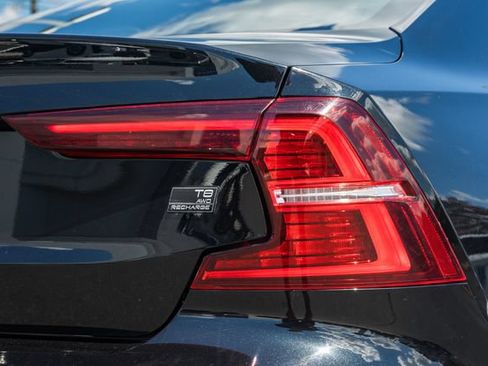 Certified 2024 Volvo S60 T8 Plus w/ Climate Package AWD/4WD image 9