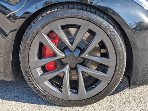 Used 2023 Tesla Model S Plaid image 12