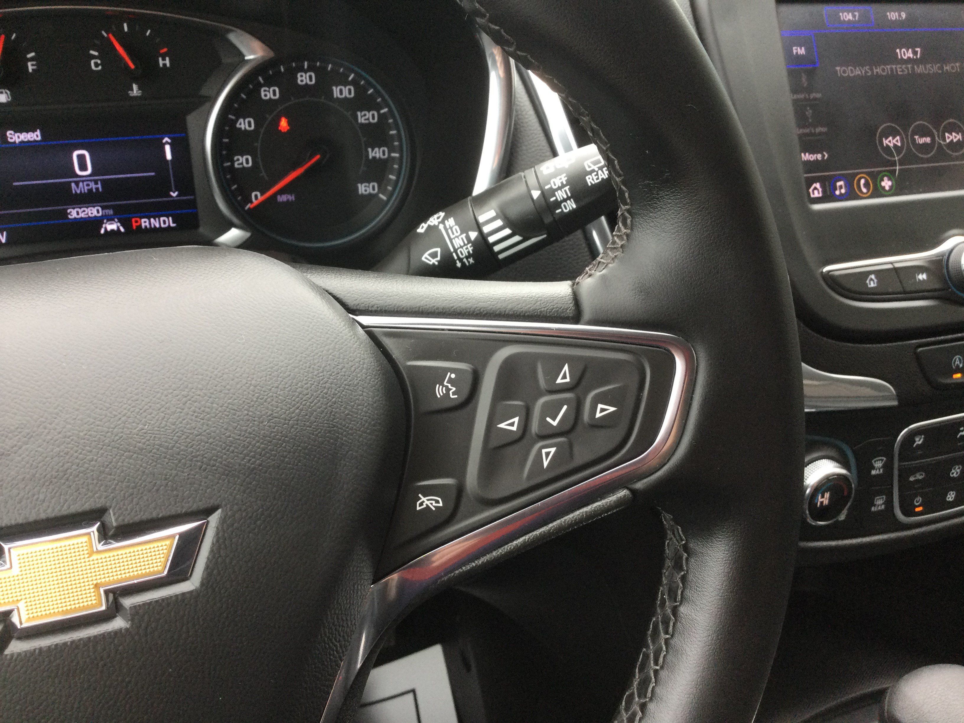 Used 2024 Chevrolet Equinox LT FWD image 14