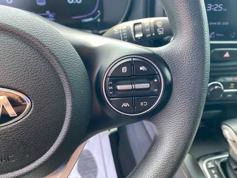 Used 2023 Kia Soul LX FWD image 20