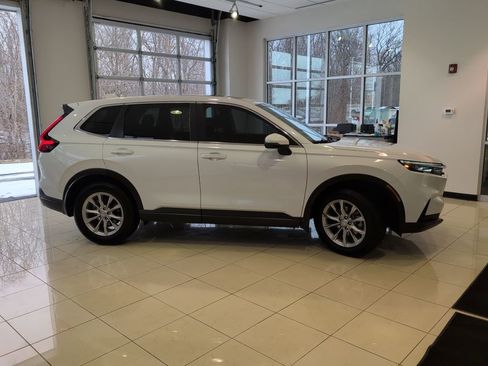 Used 2023 Honda CR-V EX image 6