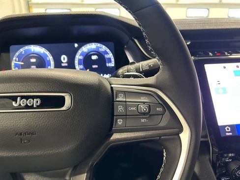 New 2025 Jeep Grand Cherokee Limited image 20