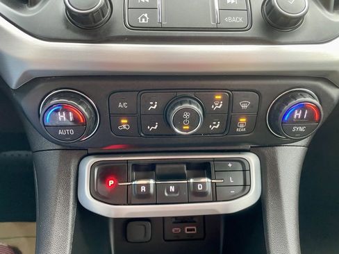 Used 2020 GMC Acadia SLT image 30