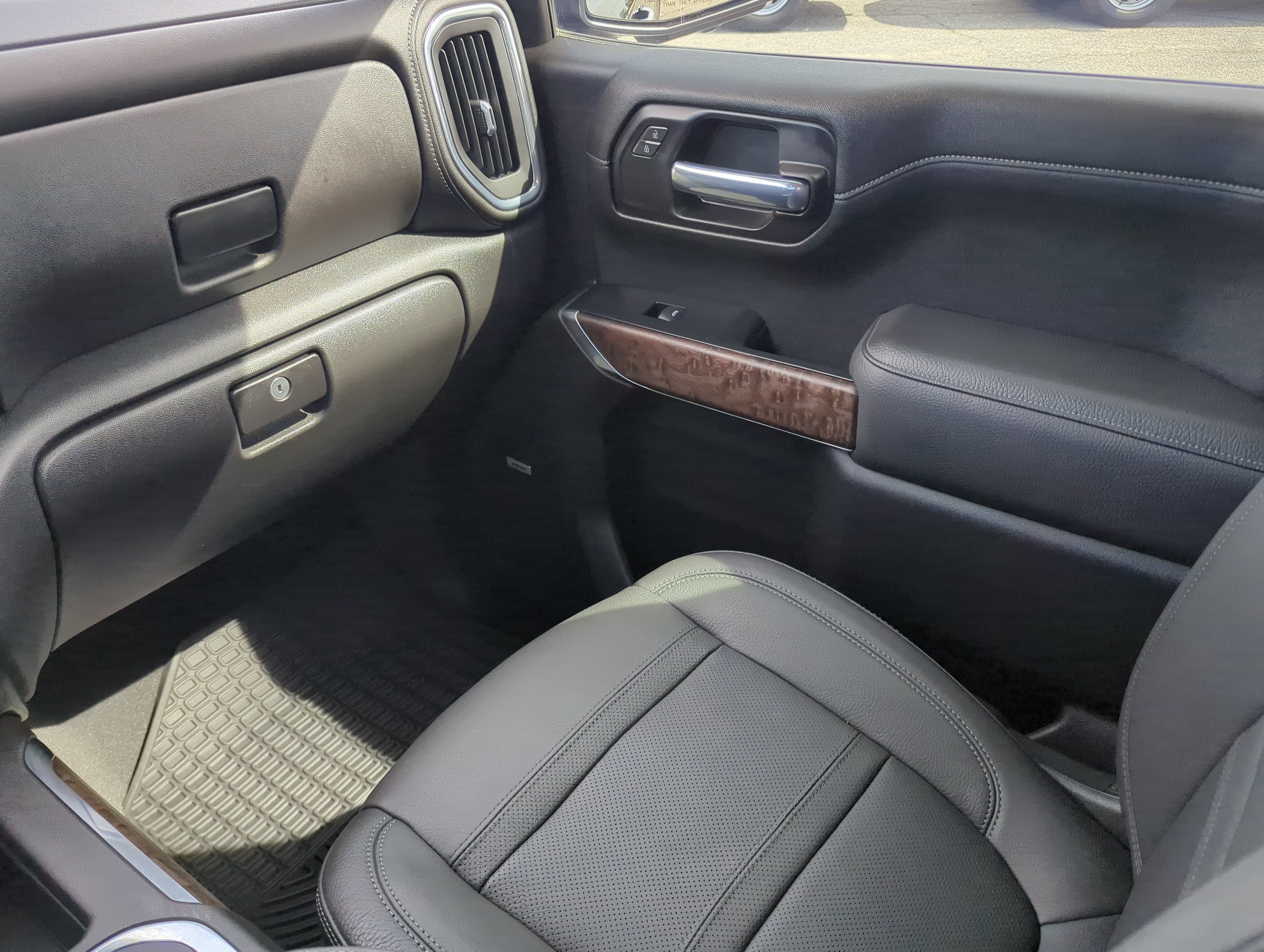 Used 2021 GMC Sierra 1500 Denali w/ Denali Ultimate Package AWD/4WD image 15