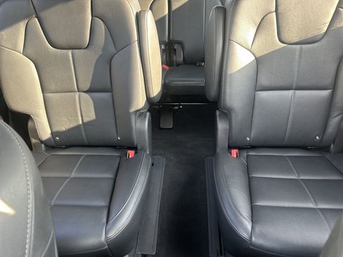 Used 2020 Kia Telluride SX w/ Towing Package FWD image 37