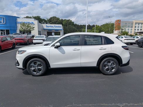 New 2026 Honda HR-V LX image 6