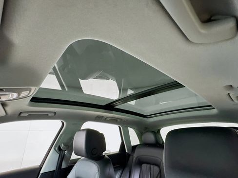 Used 2019 Audi Q5 2.0T Premium w/ Convenience Package image 4