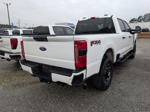 Used 2023 Ford F250 XL w/ STX Appearance Package image 3