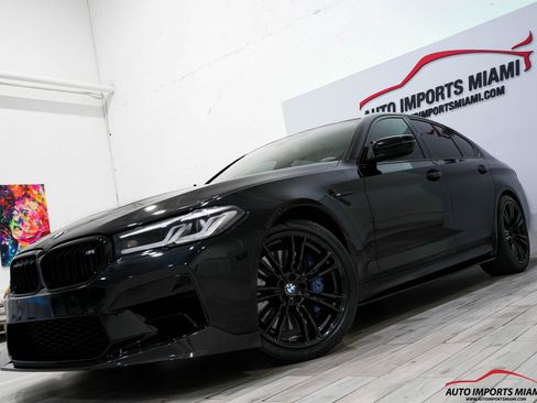 Used 2021 BMW M5 image 3