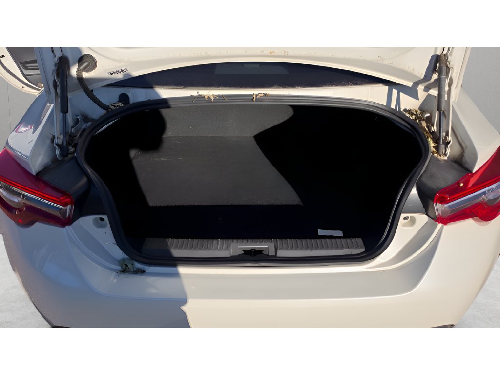 Used 2018 Toyota 86 RWD image 12