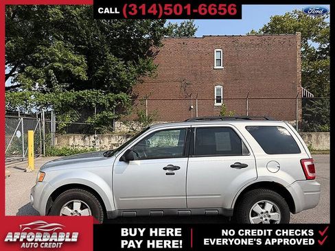 Used 2012 Ford Escape XLT FWD image 2