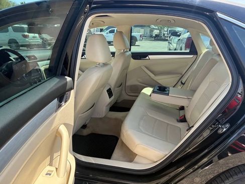 Used 2013 Volkswagen Passat 2.5 SE FWD image 20