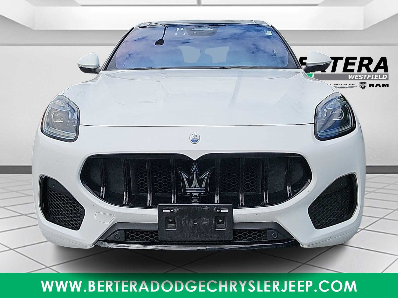 Used 2023 Maserati Grecale Modena AWD/4WD image 2