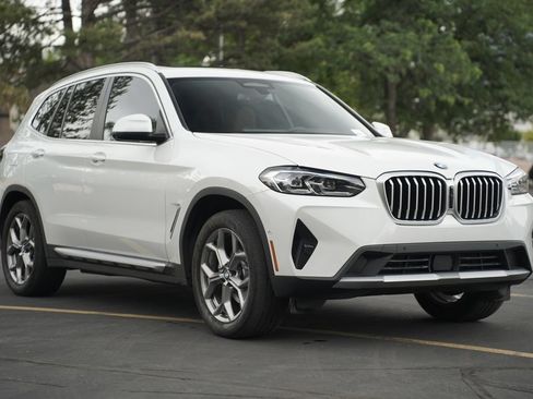 Used 2023 BMW X3 xDrive30i w/ Premium Package AWD/4WD image 6