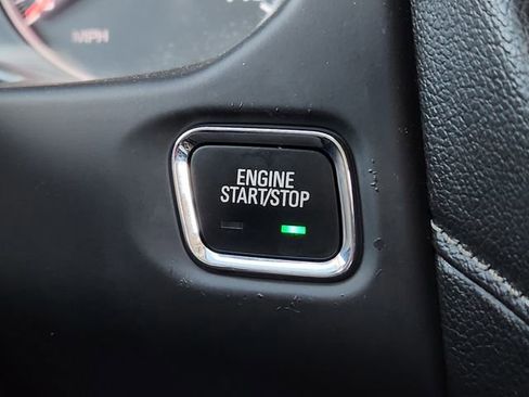 Used 2019 GMC Acadia SLE image 22