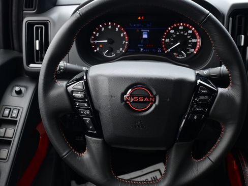 Certified 2025 Nissan Frontier PRO-4X w/ Interior Protection Package image 17