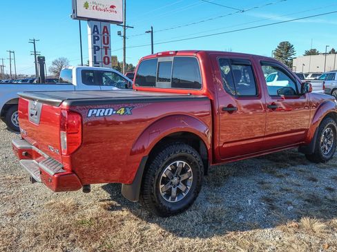 Used 2018 Nissan Frontier PRO-4X image 10