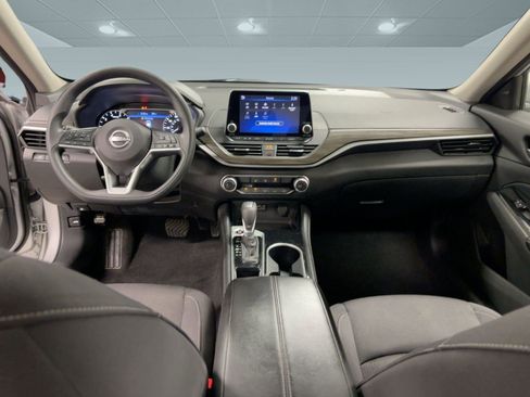 Used 2023 Nissan Altima 2.5 SV image 14