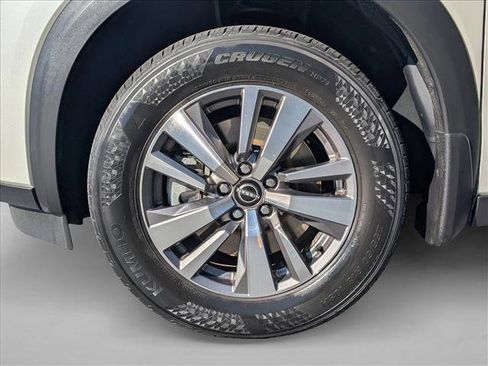 Used 2022 Nissan Pathfinder SL image 23