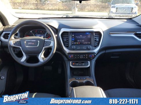 Used 2023 GMC Acadia SLE w/ Driver Convenience Package image 13