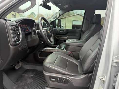 Used 2022 Chevrolet Silverado 2500 LTZ w/ LTZ Plus Package AWD/4WD image 9